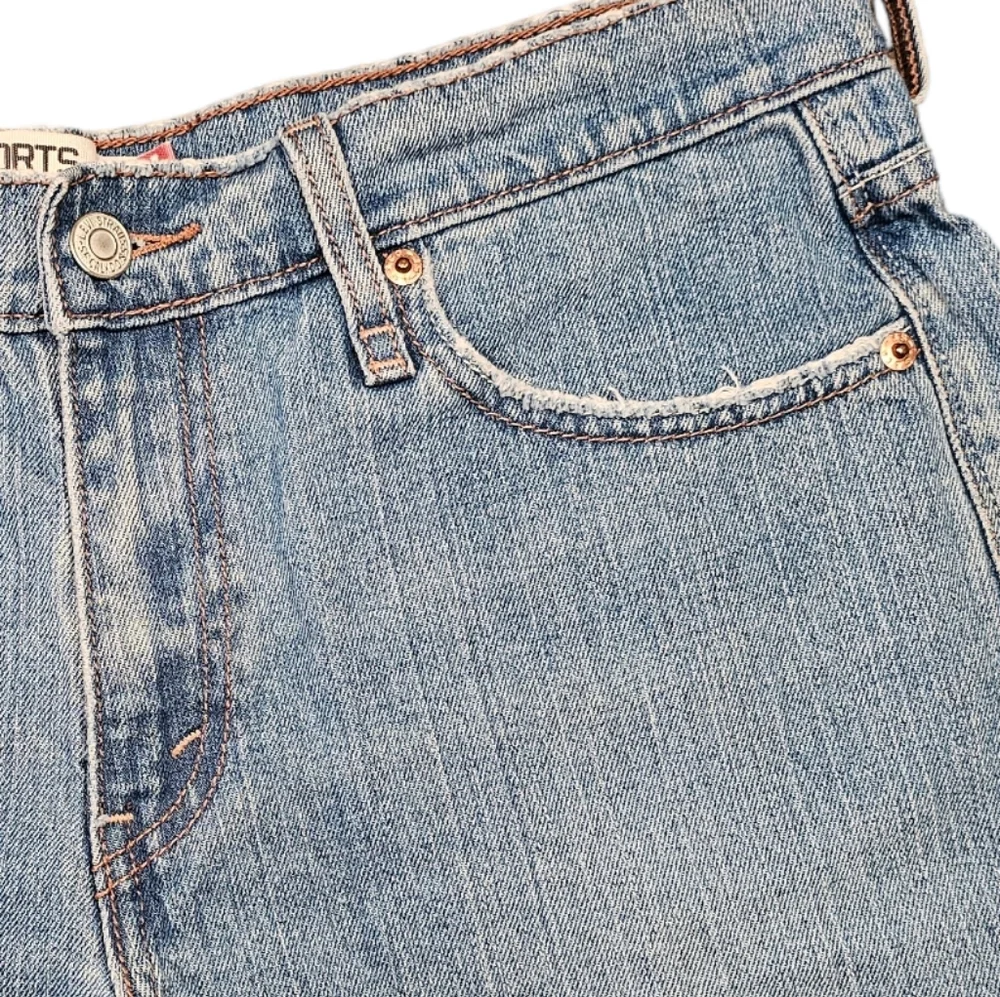 Levi's 515 Distressed Denim Shorts Size 12 - Picture 4 of 9
